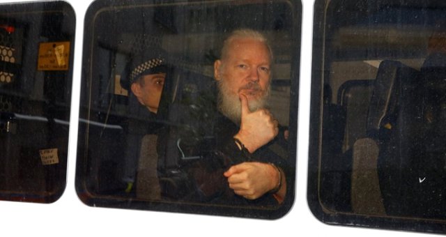 Wikileaks'in Kurucusu Assange, Londra'da Tutuklandı