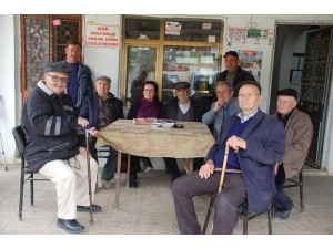 Malkara’nın İlk Kadın Muhtarı Mazbatasını Aldı