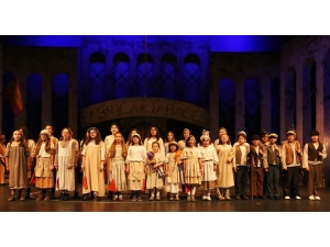 ’Carmen’ Sezonun Son Temsiline Çıkıyor