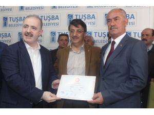 Khk’lı Hdp’linin Yerine Ak Parti’li Aday Mazbatayı Aldı