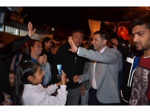 Başkan Günel, Tepe Sokak Sakinlerine Verdiği Sözü Tuttu, Konser Düzenledi