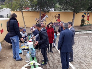 Okulu Renklendirdiler