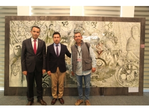 Ahmet Aras, Orta Asya’da Türklerin Sanat Yolculuğu Sergisini Gezdi