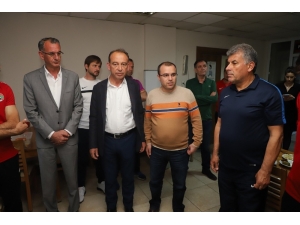 Başkan Akın’dan Turgutluspor’a Tatlı Moral