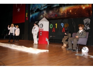 Tekden Koleji Öğrencielrinden İngilizce Drama Festivali