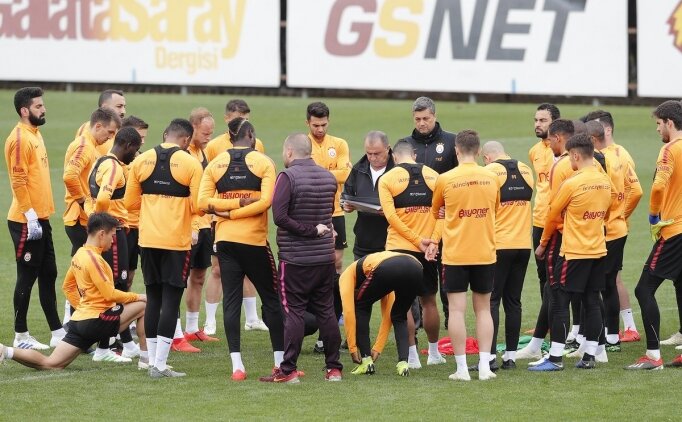 Galatasaray'da Yer Bulunamadı, Kamp Florya'da