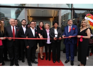 Dentapol Diş Kliniği Büyümeye Devam Ediyor