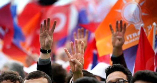 Ak Parti İzmir İl Başkanı Görevinden İstifa Etti