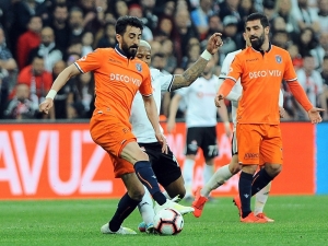 Mahmut Tekdemir 350. Maçına Çıktı