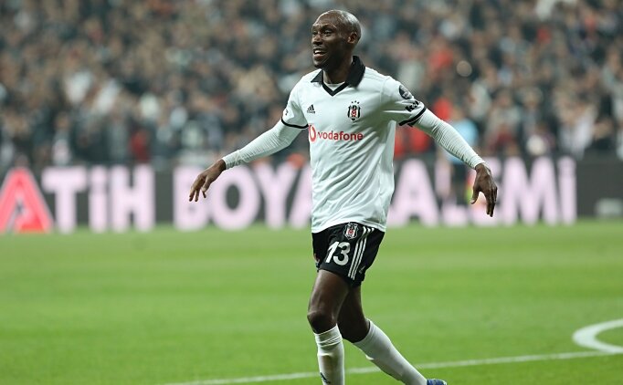 Atiba Hutchinson: "geleceği Birlikte Göreceğiz"