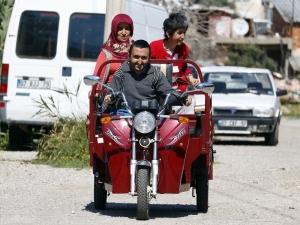 Triportörleri Arızalanınca Eve Mahkum Olan Engelli Kardeşler Yardım Bekliyor