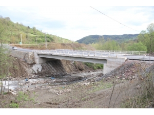 7 Mahallenin Ulaşımını Sağlayacak Olan Köprü Hizmete Açıldı