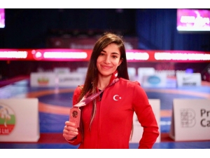 Evin Demirhan: "Şampiyon Olmak İçin Elimden Gelen Her Şeyi Yapacağım"