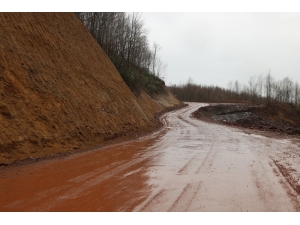 Geyve Kamışlı’nın Yolları Büyükşehir’le Yenileniyor