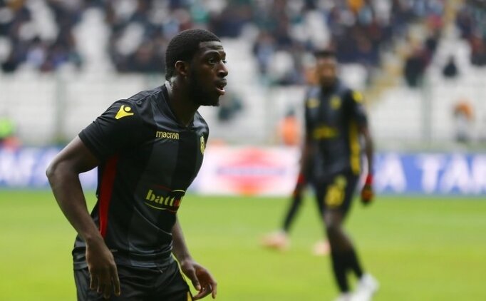 Malatyaspor'un Yıldızı Aboubakar Kamara Inanılmaz Bir Gol Kaçırdı