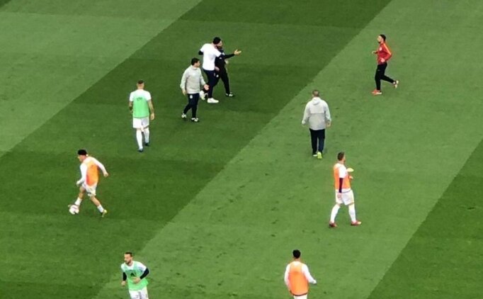 Kadıköy'de Yüksek Tansiyon; Hasan Şaş Ve Volkan Demirel