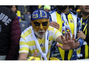 Spor Toto Süper Lig: Fenerbahçe: 0 - Galatasaray: 0 (Maç Devam Ediyor)