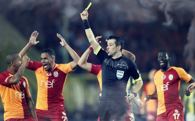 Erman Toroğlu: "hasan Ali Kaldırım'ın Kırmızısı %100 Doğru"