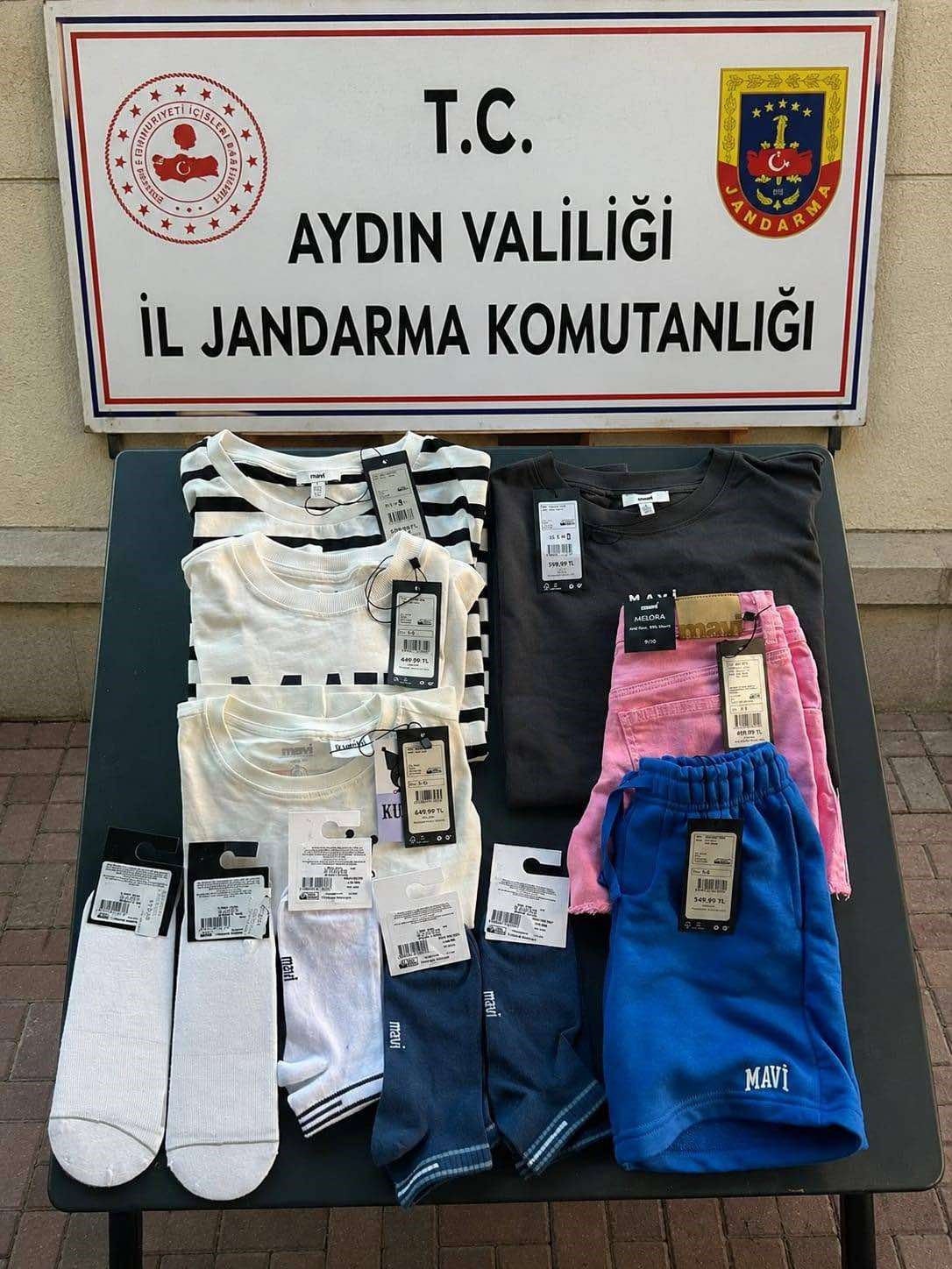 avm-deki-magazadan-kiyafet-calan-kadin-jandarmaya-takildi