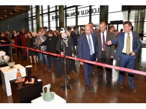 Konya’da “Turkuaz” Karma Seramik Sergisi Açıldı