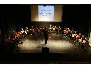 Eskişehir Gitar Orkestrasından Muhteşem Konser