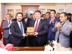 Aksaray Belediye Başkanı Evren Dinçer Görevi Devraldı