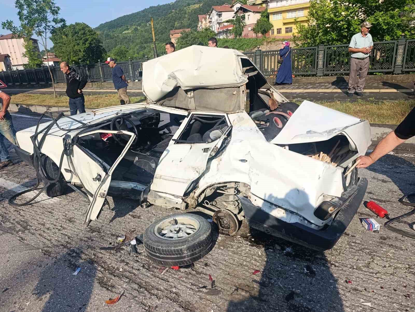devrek-ankara-karayolunda-kaza-1-yarali