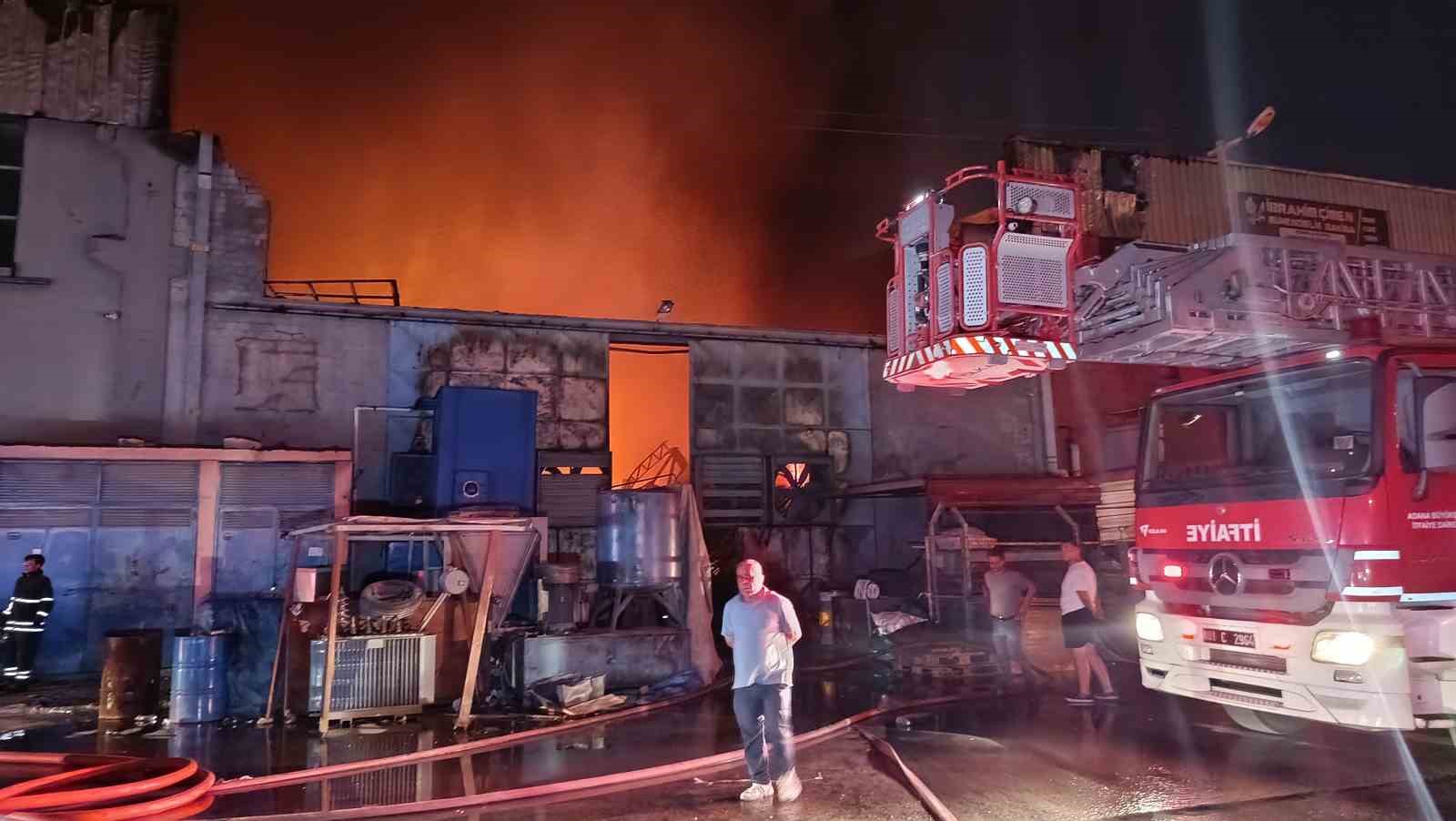 ayakkabi-tabani-ureten-fabrika-alevlere-teslim-oldu