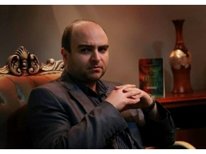 Yazar Bıyıklı, Kaybolanlar Adlı Yeni Romanıyla Okuyucu Karşısına Çıkıyor