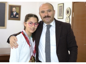 Aydınlı Elfin’den Büyük Başarı