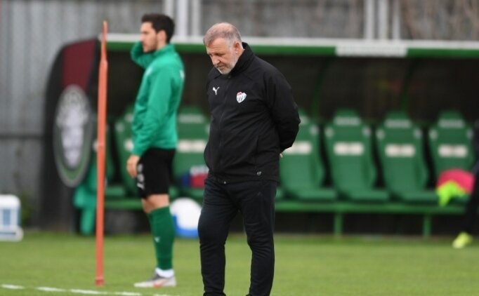 Mesut Bakkal: "malzemecinin Gol Atacaksa Oynatırım"