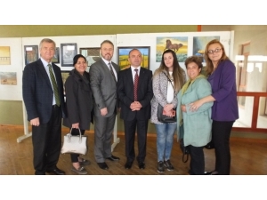 Burhaniye’de Emeklilerin Resimleri Görücüye Çıktı