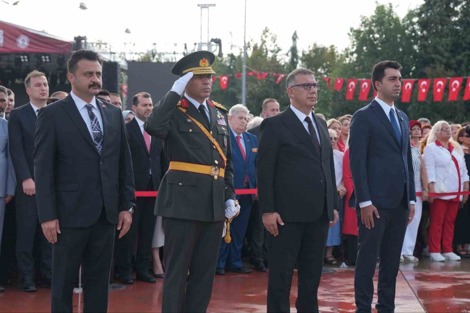 tuzla-da-30-agustos-zafer-bayrami-coskusu-torenlerle-basladi