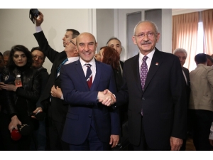 Chp Genel Başkanı Kemal Kılıçdaroğlu, İzmir Büyükşehir Belediye Başkanı Tunç Soyer Ve İzmir’in İlçe Belediye Başkanlarını Kabul Etti.