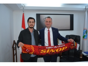 Ultraslan’dan Başkan Ayhan’a Atkı