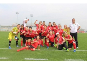 Servergazili Kızlar Dünya 9.’su Oldu