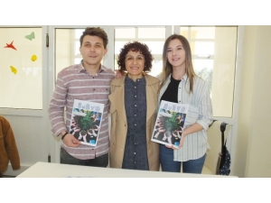 Her Etkinlik İçin Bir Dergi Çıkarıyorlar