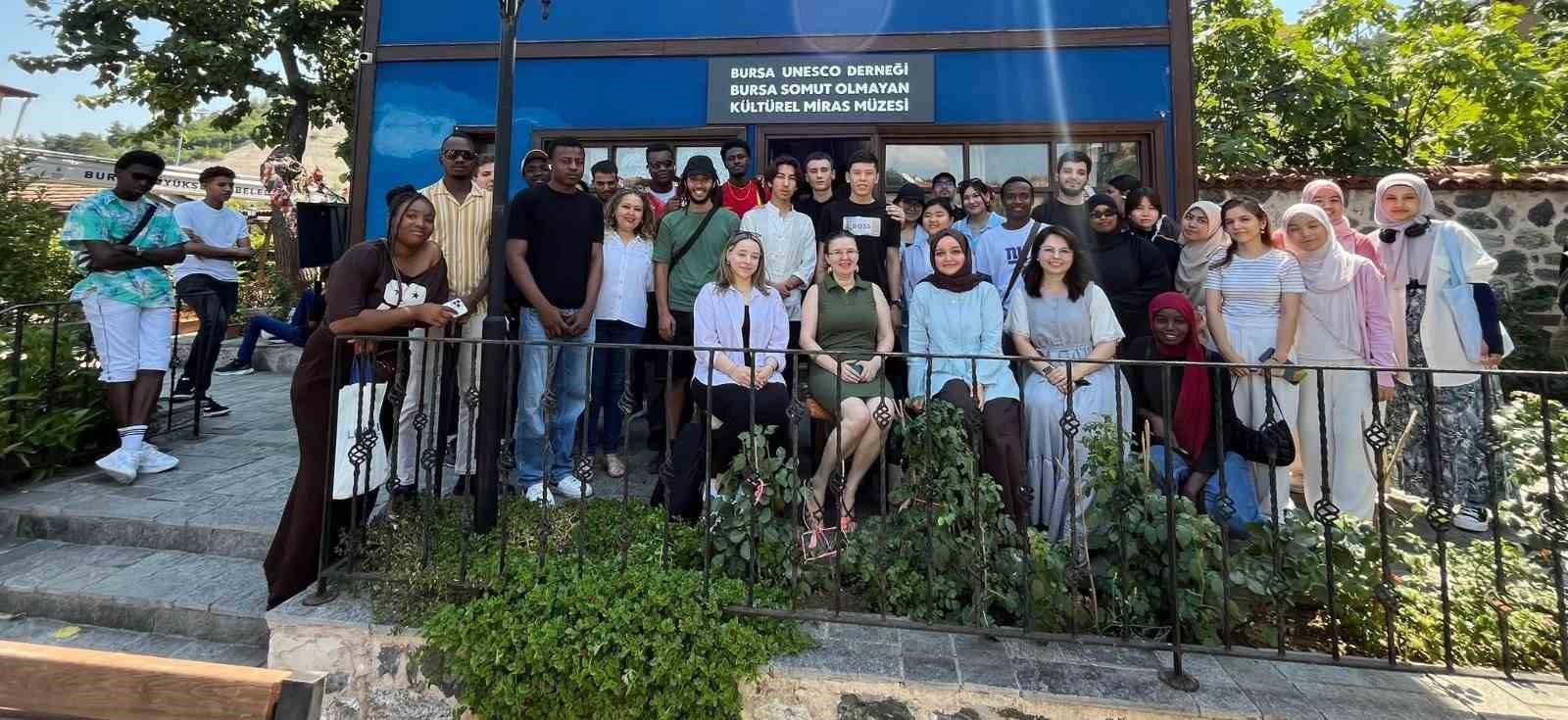 turk-el-sanatlari-yabanci-ogrenciler-araciligiyla-uluslararasi-alana-tasiniyor