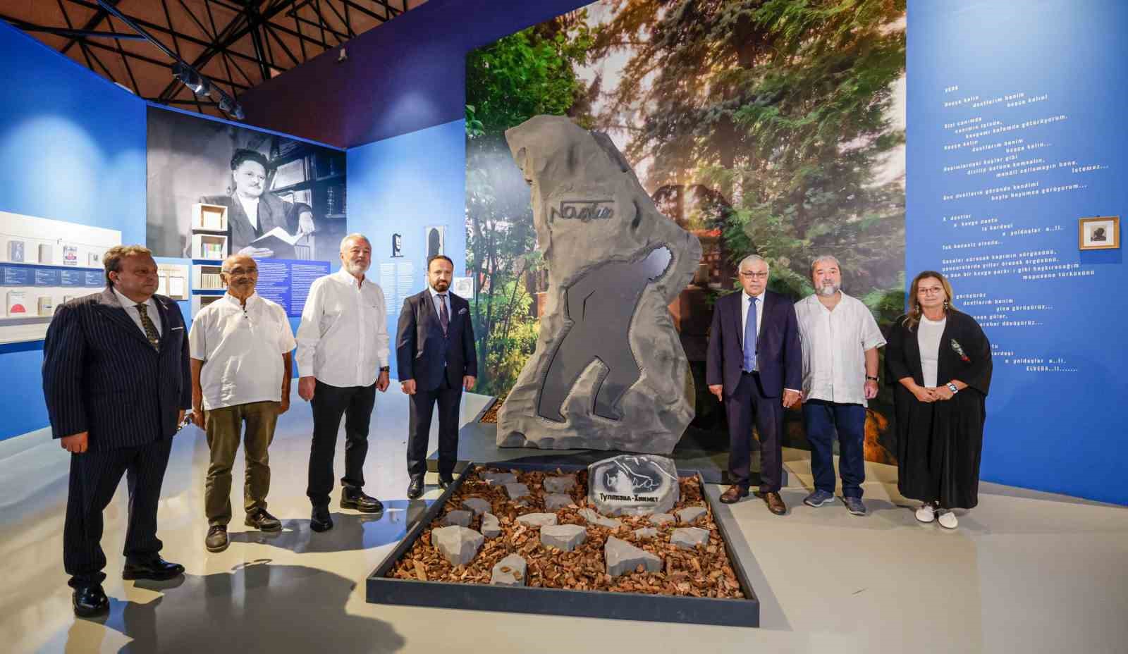 rusya-buyukelcisi-vershinin-nazim-hikmet-sergisini-gezdi