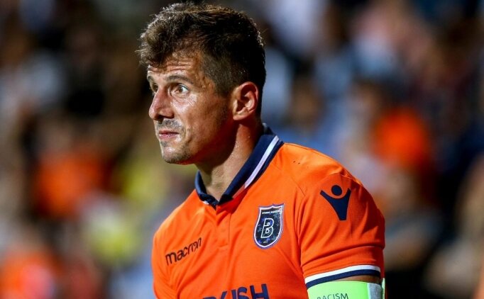 Emre Belözoğlu Ile Visca Arasında Gerginlik!