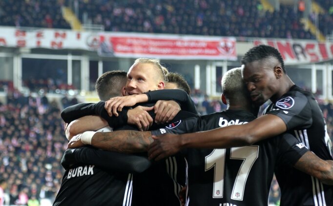 Burak Yılmaz, Beşiktaş'a Hayat Verdi!