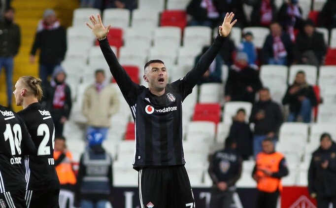 Beşiktaş'ta Burak Yılmaz Için 2019-2020 Kararı
