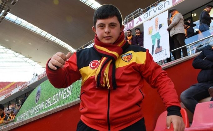 Down Sendromlu Gencin Kayserispor Sevgisi