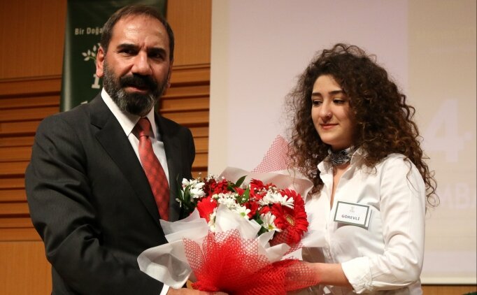 Mecnun Otyakmaz:" Var Şirazesinden Çıktı!"