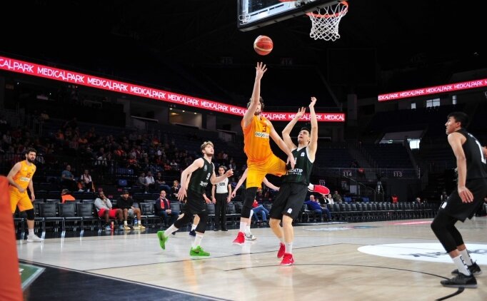 Galatasaray Taraftarından Euroleague Harekatı!
