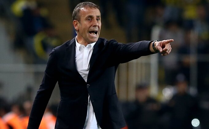 'fenerbahçe'den 4 Yönetici Abdullah Avcı'nın Evine Gitti'