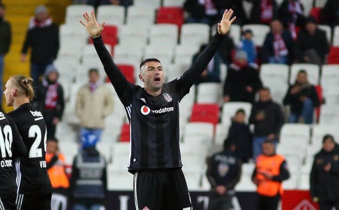 Golcülerin İsviçre Çakısı; Burak Yılmaz!