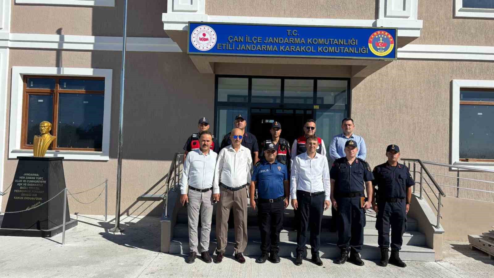 etili-koyu-jandarma-karakolunda-inceleme-yapildi
