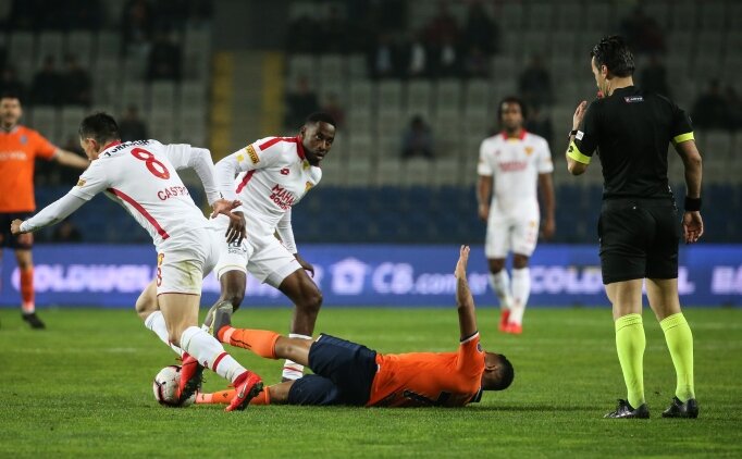 Medipol Başakşehir'de Puan Kayıpları Sürüyor