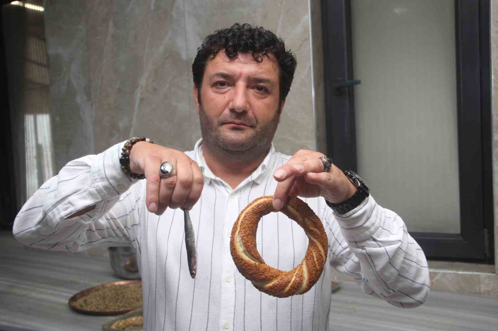 bu-da-hamsili-simit-balik-ekmek-oluyor-da-balik-simit-neden-olmasin